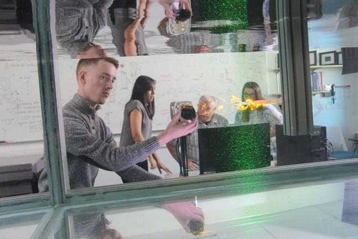 Students working in the Fluid Dynamics Lab.