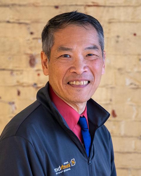 Jim Hong Headshot