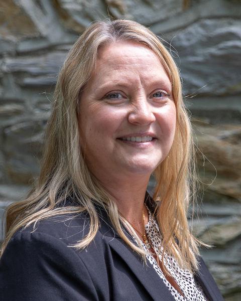 Headshot of Christine Anderton