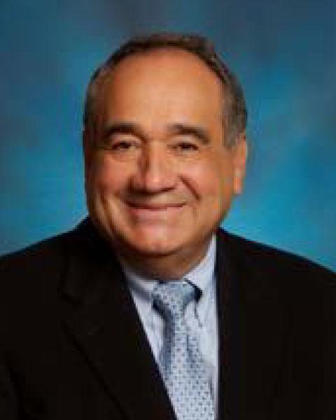 Paul Esqueda headshot