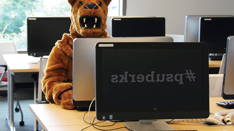The Nittany Lion gets ready for the workshop.