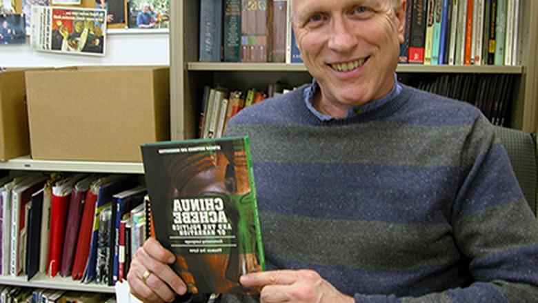 Thomas Jay Lynn and his book “Chinua Achebe and The Politics of Narration: Envisioning Language” 