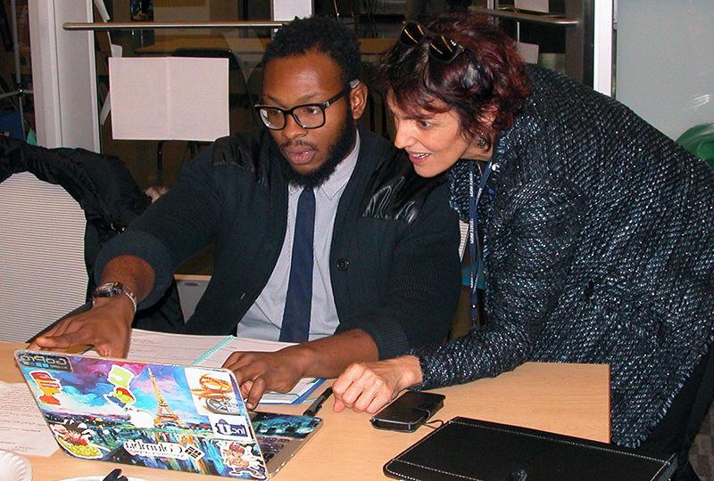 Sadan Kulturel-Konak works with Tito Orjih tackling the issue of plastic waste.