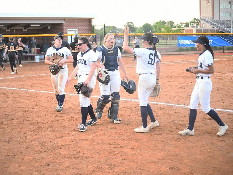 Penn State Berks Women's Softball Team